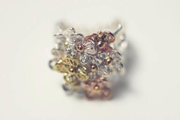 ジュエリーブランド「カオル」“植物”モチーフのジュエリー展覧会が京都で、限定リング＆ピアス受注会も