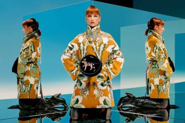 デシグアル×クリスチャン・ラクロワ新作ウェア、アンティーク調の花柄トップス＆ボタニカル柄アウター