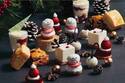 フォーシーズンズホテル京都“いちご×チョコ”クリスマスアフタヌーンティー、雪だるまなどをモチーフに