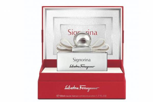 サルヴァトーレ フェラガモの香水「シニョリーナ」「アモ」クリスマス限定“シルバーリボン”で華やかに