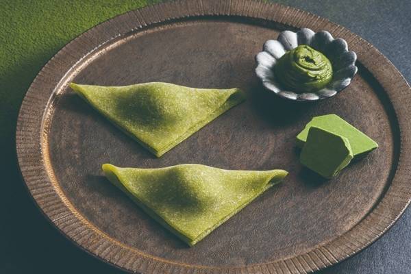 京都銘菓「おたべ」抹茶ショコラのおたべ、なめらか抹茶ガナッシュを生八つ橋に