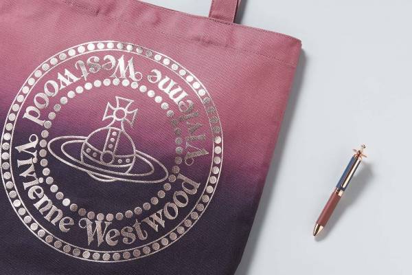 ヴィヴィアン・ウエストウッド“オーブ”モチーフのボールペン＆ツートンカラーのトート、渋谷パルコ限定で