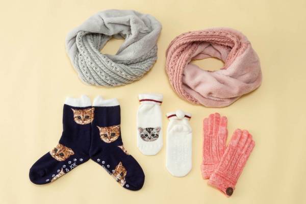 ポール ＆ ジョーのあったか冬小物、子猫“ヌネット”のグローブや猫耳シルエットのルームソックス