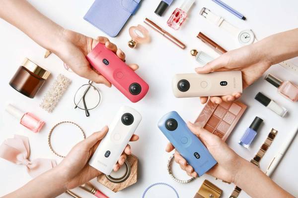 新作360°カメラ「リコー・シータ SC2」簡単操作で、高画質撮影OK&水中モードも追加