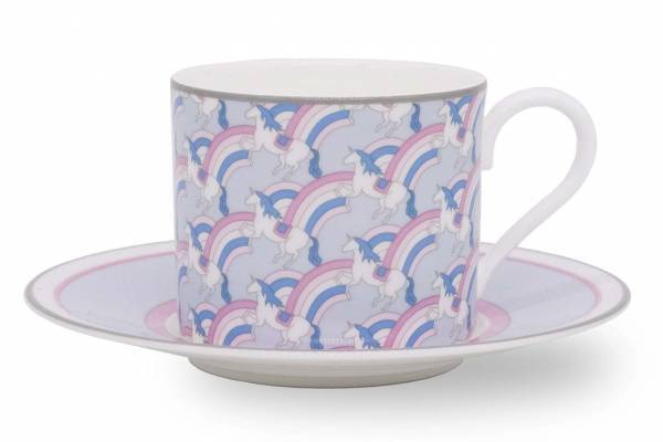 キワンダ、初のカップ&ソーサーや“ポンポン付き”ソックスを青山店のクリスマス限定イベントで