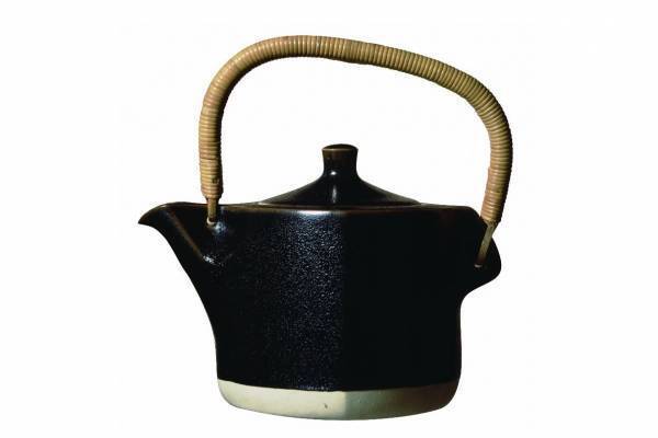 企画展「柳宗理デザイン 美との対話」島根県立美術館で、戦後の代表的デザイナーの作品600点以上