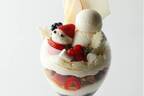 エンポリオ アルマーニ カフェ青山のクリスマスパフェ、苺サンタや雪だるま風ホワイトチョコアイス