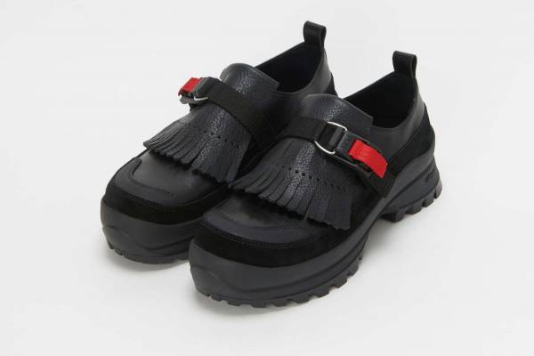 エンダースキーマ 2020年春夏シューズ、オール牛革スニーカーや編み込みレザーサンダル