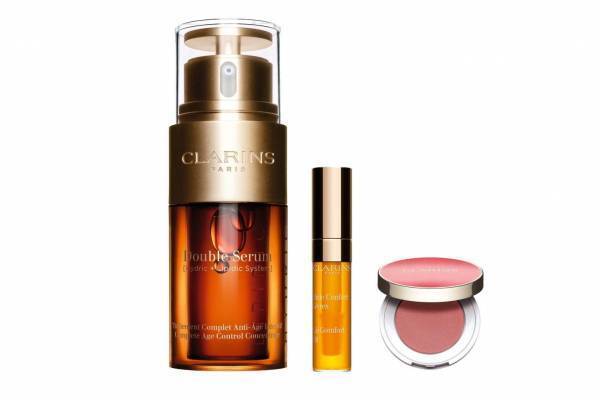 クラランスの限定コフレ、オイルｘウォーターの2層式美容液現品に“カラーが選べる”オイルリップ美容液