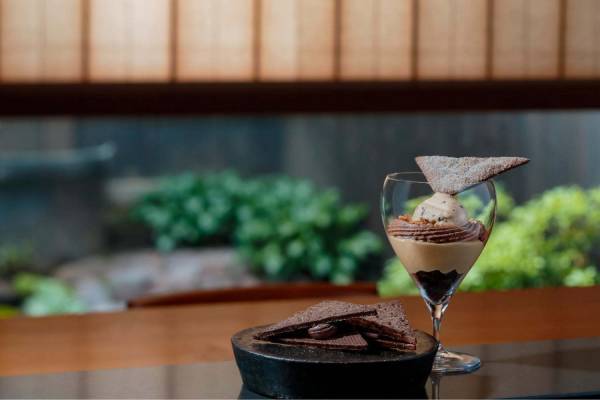 新京都土産「京都御所南チョコレート研究所」京都タワーサンド1階に、シナモン香るチョコクリーム三角パイ