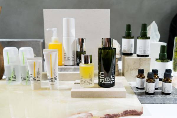エキップから新スキンケアブランド「アスレティア」誕生、アロマ香る自然派ローション&オイルなど