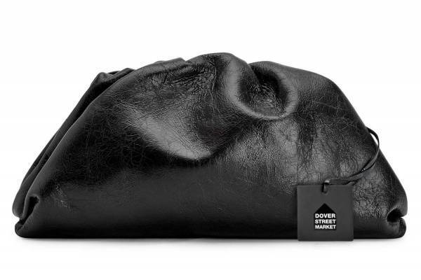 ドーバー限定“モノクロ”のコラボアイテム、アンダーカバーのTシャツやサカイのコートなど