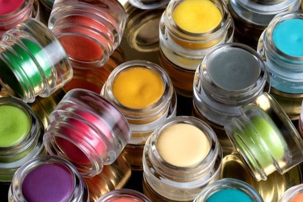 ラッシュの新作練り香水、“深い愛情”を表現したソリッドパフュームやローズ×レモンの甘い香り