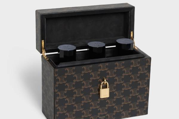 セリーヌのライフスタイルアクセサリー「メゾン セリーヌ」誕生、表参道限定で販売