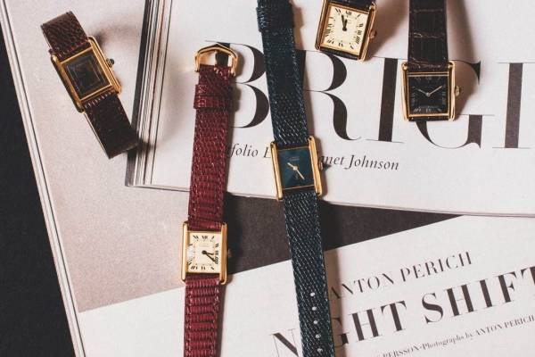 カルティエのヴィンテージウォッチを集めた限定ショップが渋谷・丸の内で、スカーフの時計ケース付き