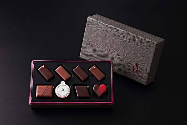 ル ショコラ ドゥ アッシュ、花をテーマにバラや金木犀の香りと花言葉を織り込んだバレンタインショコラ