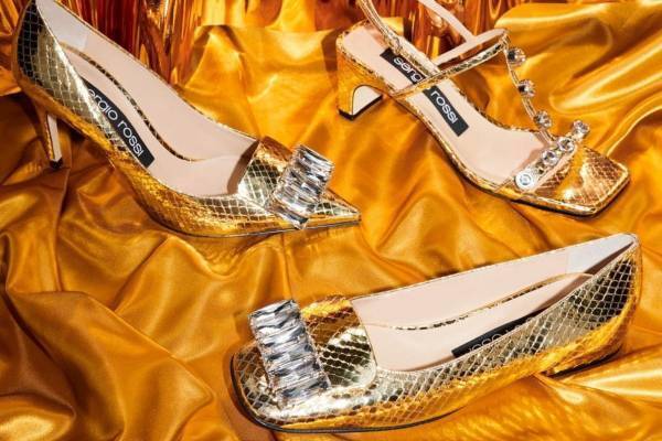 セルジオ ロッシの新作シューズ - “ゴールド”で彩ったパンプスやスニーカー、ハイヒール