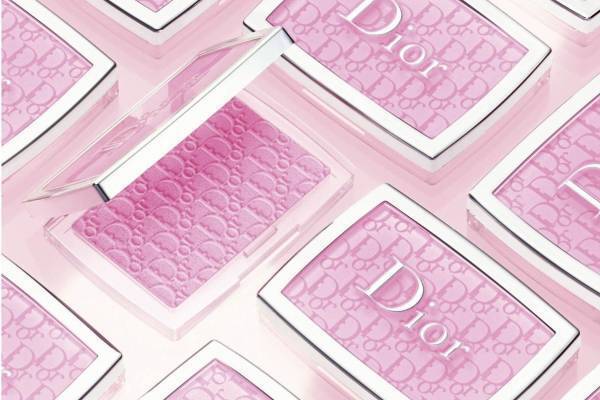ディオールから新ロゴマニアチーク、“肌の水分量に反応”肌色にあったカラーに