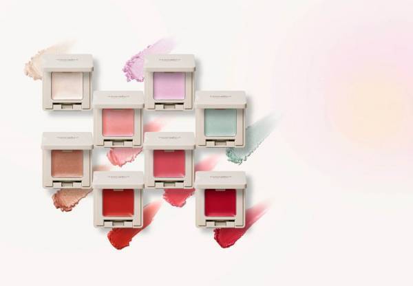 ナチュラグラッセ“指塗りマルチカラー”「タッチオンカラーズ」ツヤめき・立体感も指先1つで思いのまま