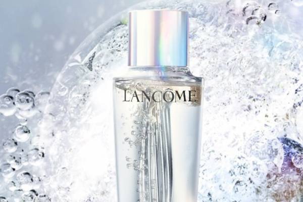 ランコム“使う直前にサッとシェイク”新2層式化粧水、植物の宝石ブナの芽で透明肌に