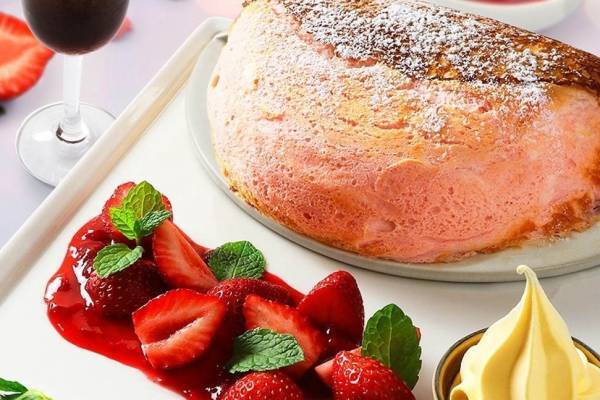 窯焼きスフレオムレツ＆クレープ「イエローマークス」からフォアグラ＆あまおうの季節限定メニュー