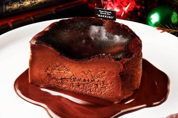 バスクチーズケーキ専門店「マックロ」からガトーショコラ風の限定商品、マジョリとコラボ