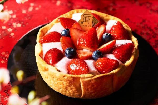パブロの季節限定「いちご大福チーズタルト」苺果実、つぶあんクリーム＆もちもち求肥を乗せて
