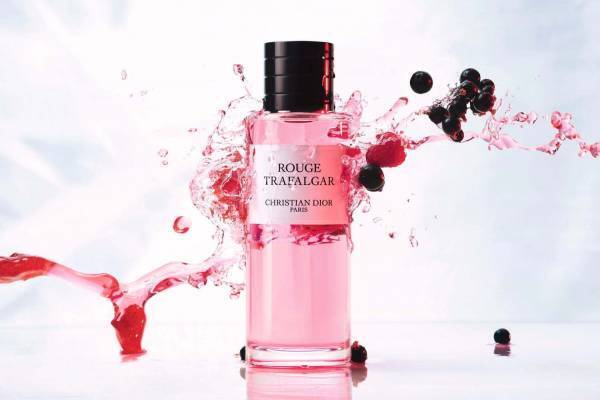 メゾン クリスチャン ディオールの新香水「ルージュ トラファルガー」“ドレス”着想のフルーティな香り