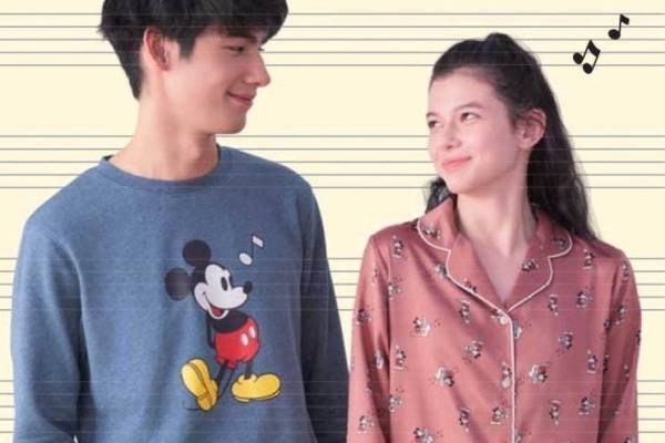GU「ディズニー」「サンリオ」「コカ・コーラ」新作ウェア、“ミッキー”Tシャツや“マイメロ”ワンピ