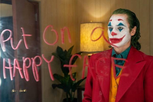 映画『ジョーカー』なぜジョーカーは誕生したのか？ある孤独な男の壮絶な人生