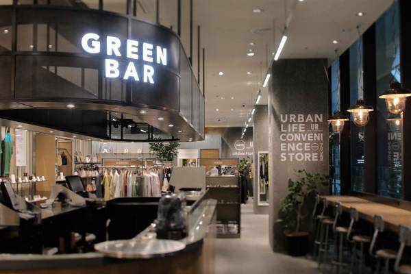 アーバンリサーチと「ファミマ!!」がコラボ、ライフスタイル提案型コンビニを虎ノ門ヒルズに