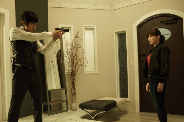 人気ドラマ『奥様は、取り扱い注意』映画化、綾瀬はるか×西島秀俊の“史上最強の夫婦喧嘩”その後を描く