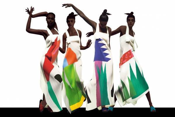 イッセイ ミヤケから田中一光「植物園」シリーズのプリーツドレスやコート、カラフルな花をプリント