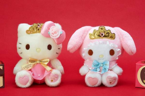 ゴディバがハローキティ＆マイメロディとコラボ、“プリンセス風”ぬいぐるみとチョコのバレンタインギフト