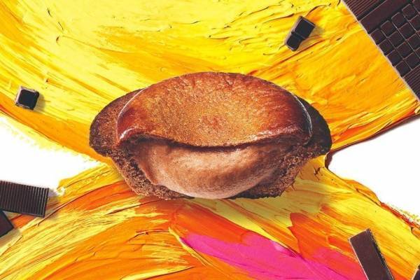 ベイク×ミニマル、バレンタイン限定の「焼きたてチョコレートチーズタルト」2種のチョコレートをミックス