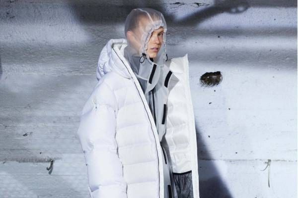 6 モンクレール 1017 アリックス 9SM“レイヤリング”で楽しむダウンや半透明ロングパーカー