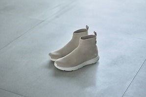 ザ・ノース・フェイスの"ゴアテックス"防水透湿シューズ、新色ベージュ登場