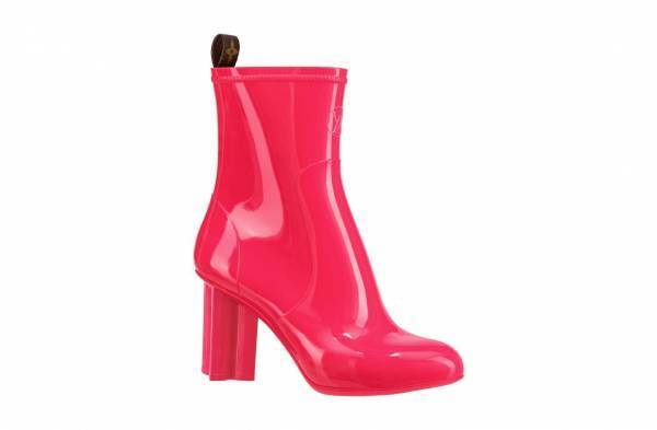 ルイ・ヴィトン新作レインシューズ、“モノグラム・フラワー”ヒールのラバーブーツなど