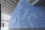 銀座メゾンエルメス フォーラムで展覧会「コズミック・ガーデン」青のグラデーションで表現する宇宙の時空