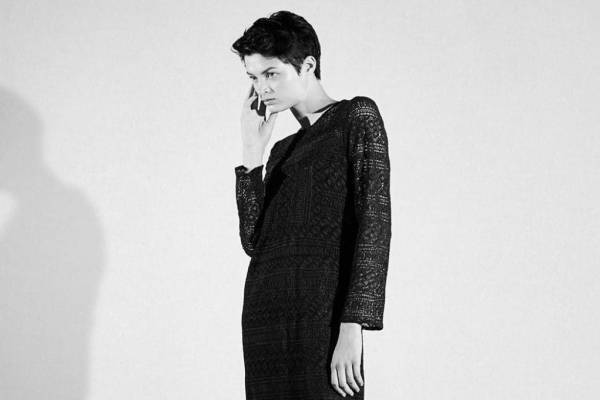 ミュラー オブ ヨシオクボ“ブラックドレス”を集めた「ブラックライン」発売