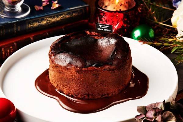 マックロ×マジョリ「ガトーショコラバスクチーズケーキ」バレンタイン＆ホワイトデー限定販売
