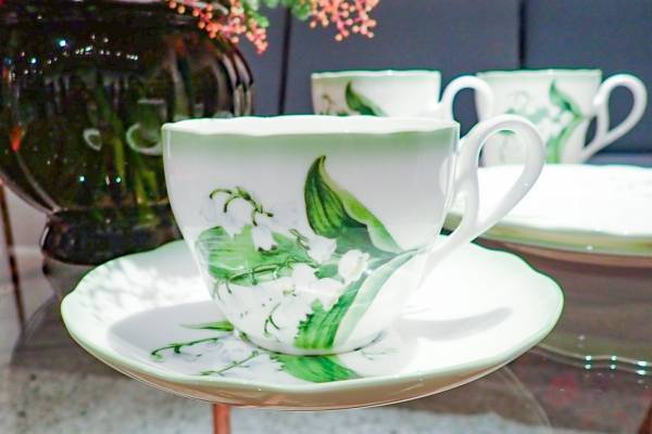 ミュベールから“スズラン”のティーカップ&ソーサやケーキ皿、ノリタケ食器とコラボ