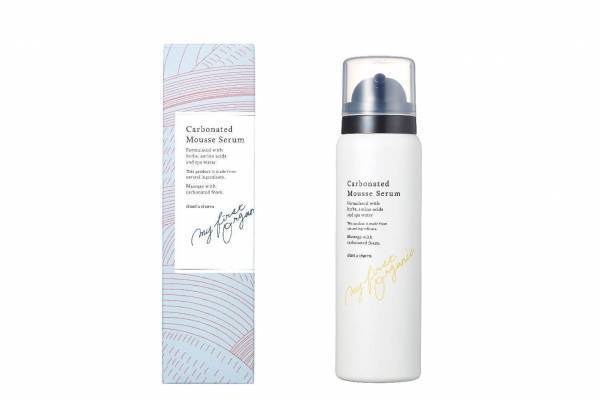 国産オーガニックコスメブランドのチャントアチャームから「泡状美容液」柔らかなふっくら肌に