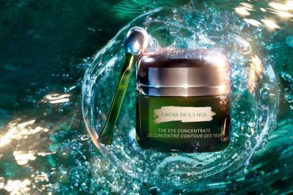 ドゥ・ラ・メールの目元美容液「ザ・アイ コンセントレート」独自の保湿成分3倍でリニューアル