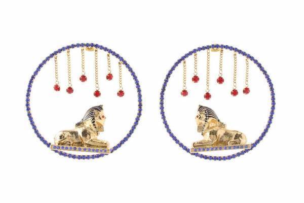 パメオポーズ「UFOの誘拐現場」がテーマ“パールが消える！？”ピアスやスフィンクスのアクセ