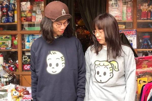 オサムグッズの限定スウェット、ミスドでおなじみ人気イラストレーターのキャラをプリント