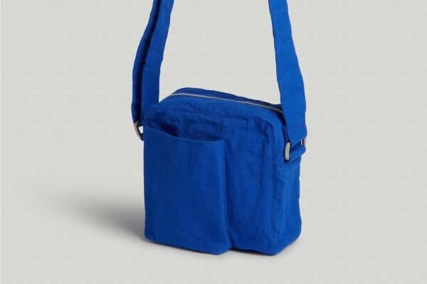 トゥーグッド×チャコリから“車掌”が着想源のコラボレーションバッグ、ブルーの新色も