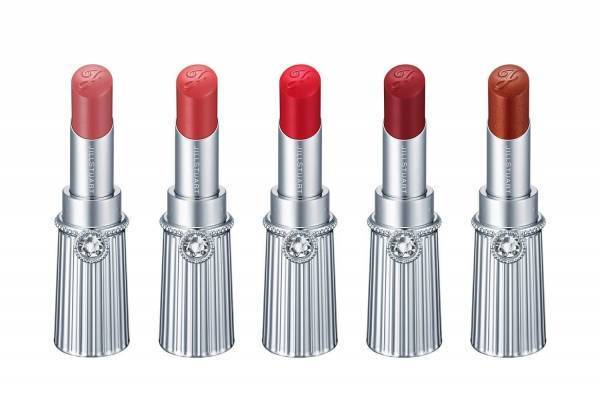 ジルスチュアート ビューティ“春の花々”イメージの春色リップスティック、みずみずしいツヤ唇に