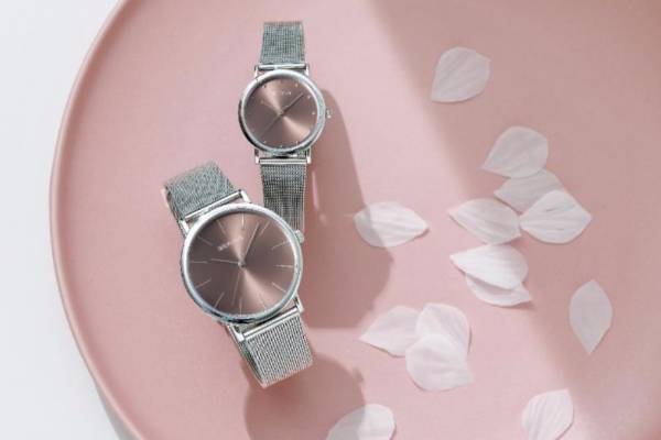 ベーリング“桜”イメージの限定ウォッチ「チェリーブロッサム」シックな桜カラーの文字盤