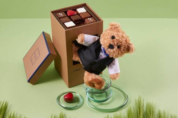 ジャン=ポール・エヴァンのホワイトデー、限定チョコを詰めた“テディベア”付きギフトBOX